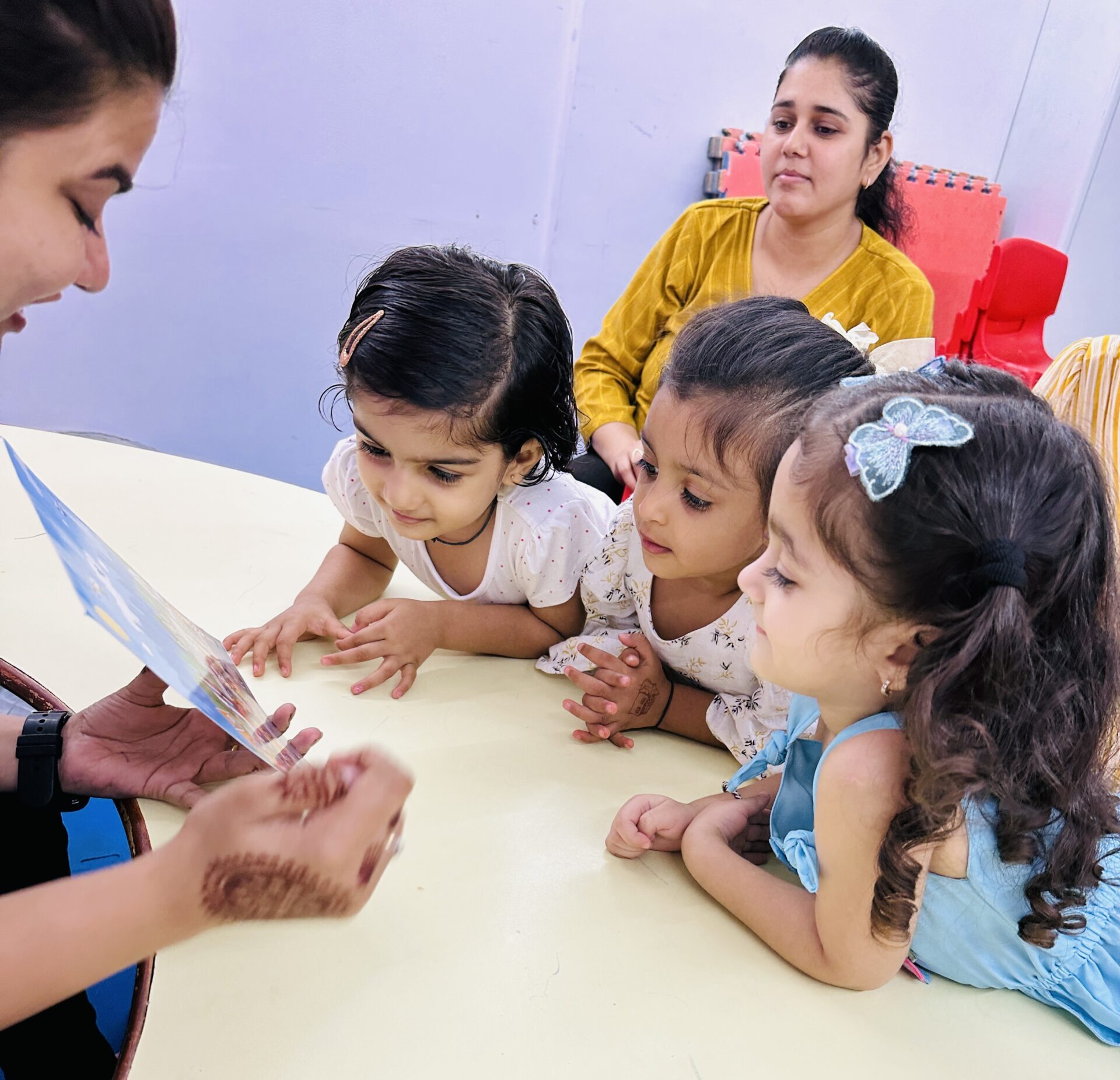 Child brain development illustration